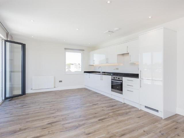 Flat for rent in Norbiton, Greater London