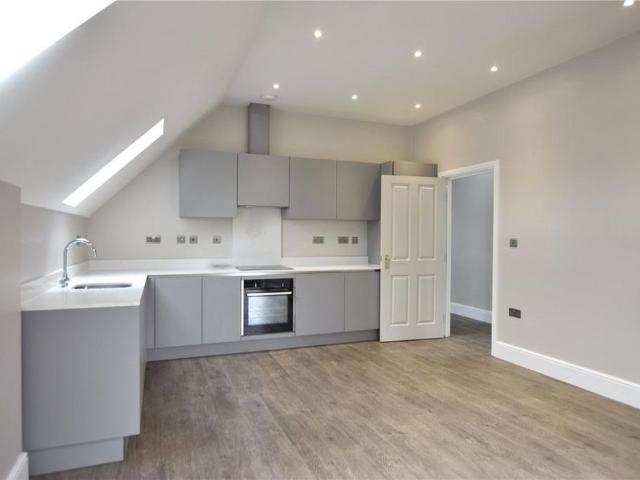 Apartment for rent in London Borough of Croydon, Hillview