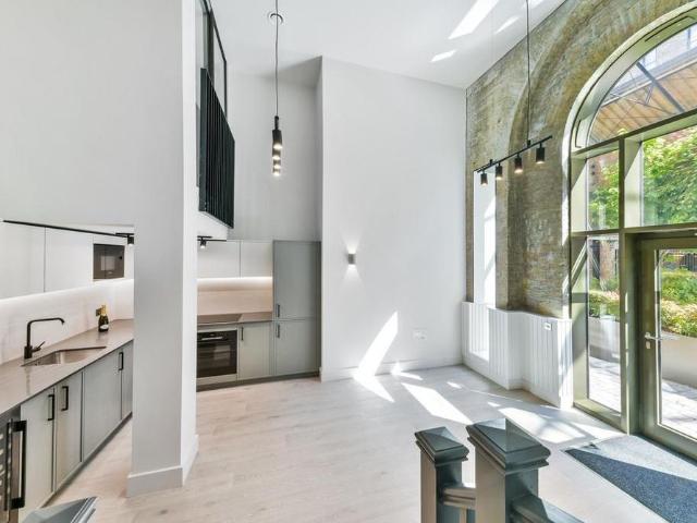 Apartment for rent in Glyndon, Shooters Hill