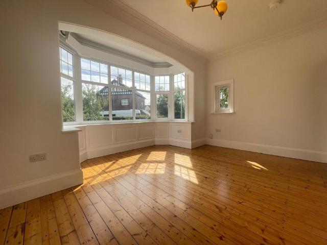 Apartment for rent in West Park, West Yorkshire