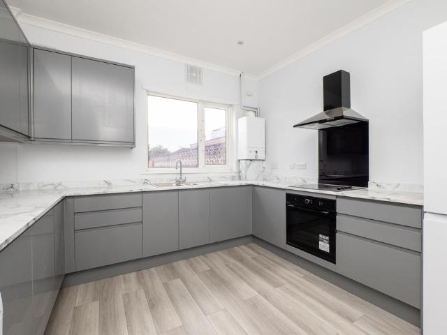 Flat for rent in Worcester Park, Greater London