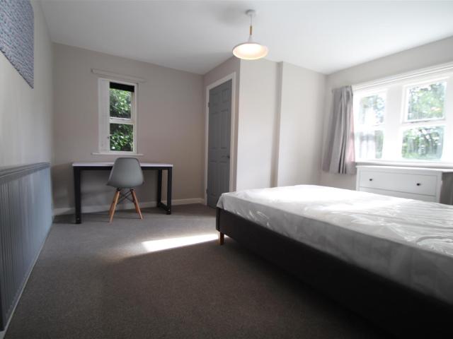 Apartment for rent in Hyde Park, West Yorkshire