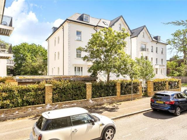 Flat for rent in Surbiton, Greater London
