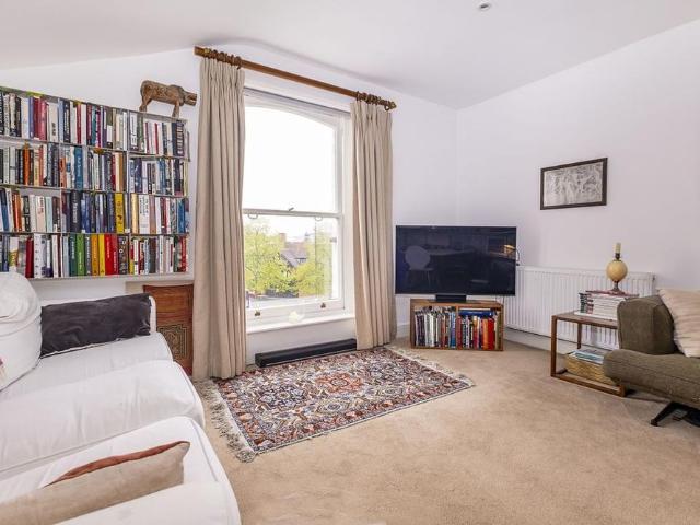 Apartment for rent in London Borough of Merton, Greater London
