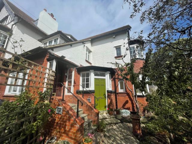 Apartment for rent in West Park, West Yorkshire