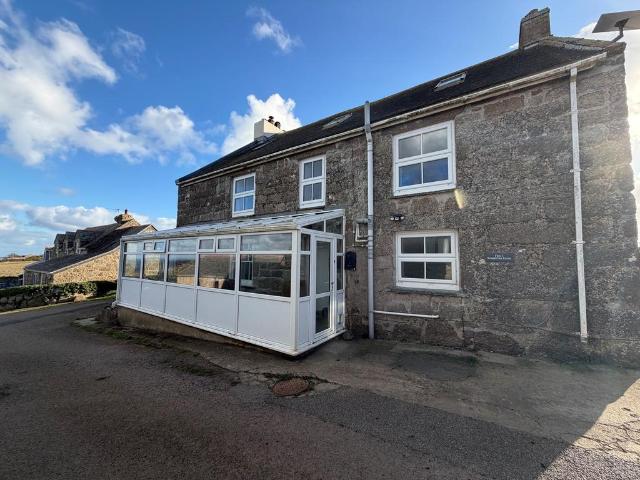 Flat for rent in St. Levan, Porthcurno