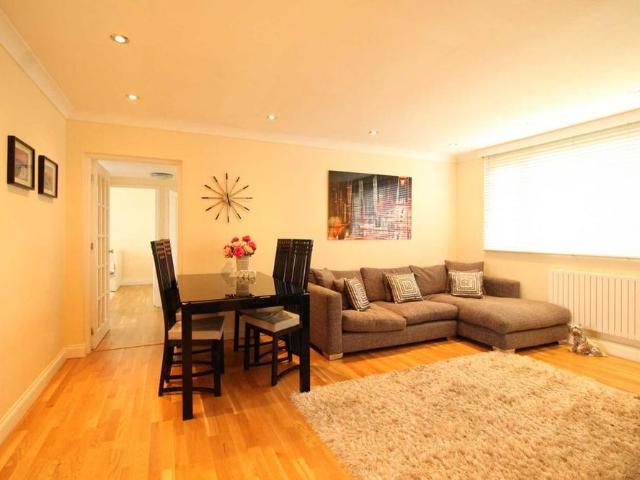 Apartment for rent in London Borough of Hounslow, Greater London