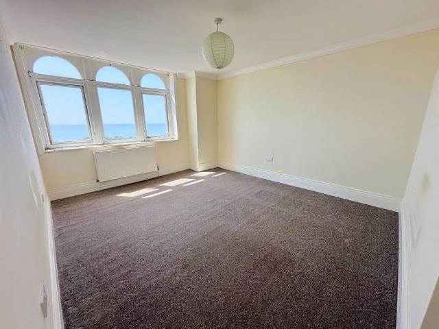 Apartment for rent in West Marina, Guestling Green
