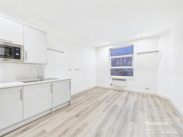 Flat for rent in West Hendon, Greater London