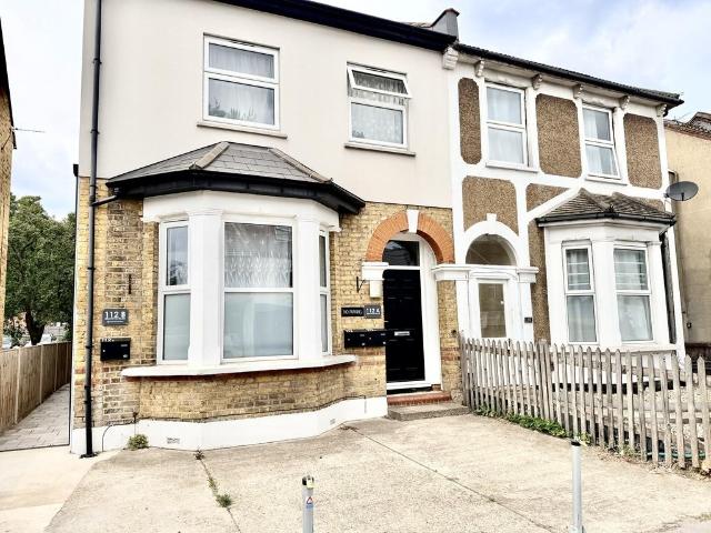 Flat for rent in London Borough of Croydon, Greater London