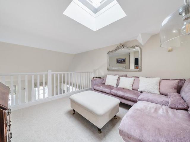 Apartment for rent in Holywell, The Slade