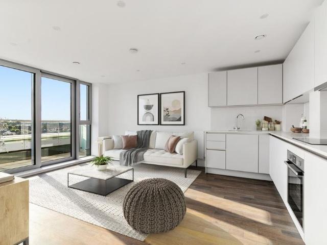 Apartment for rent in Furzedown, Greater London