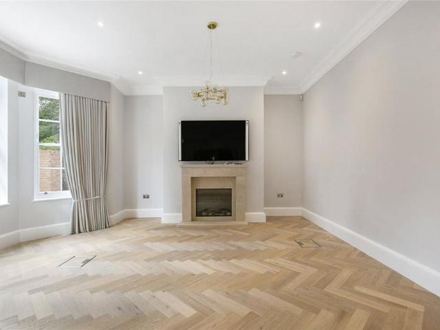 Apartment for rent in Totteridge, Greater London