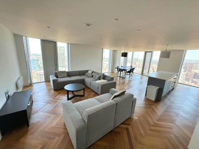 Flat for rent in City Centre, Georgia