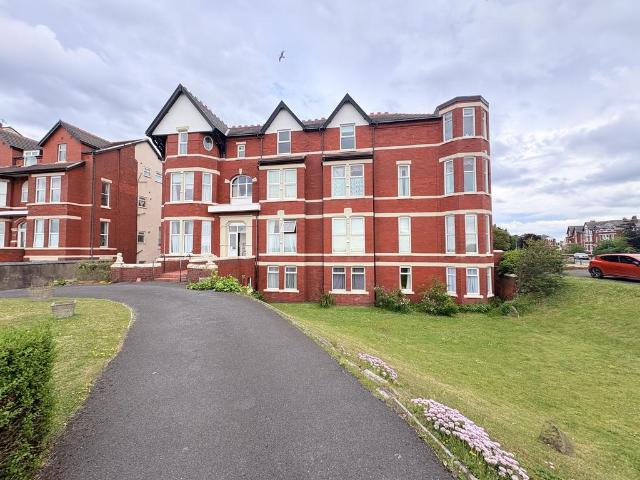 Flat for rent in Meols Cop, Southport