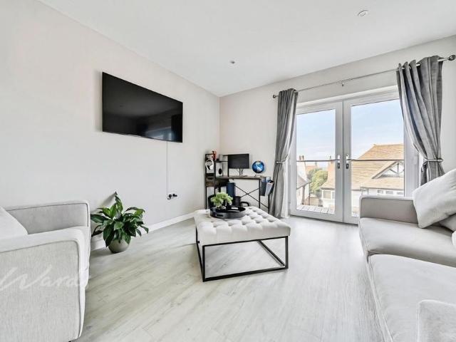 Apartment for rent in Oxenden, The Bridge