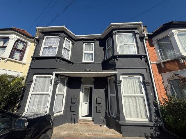 Apartment for rent in Kingswood