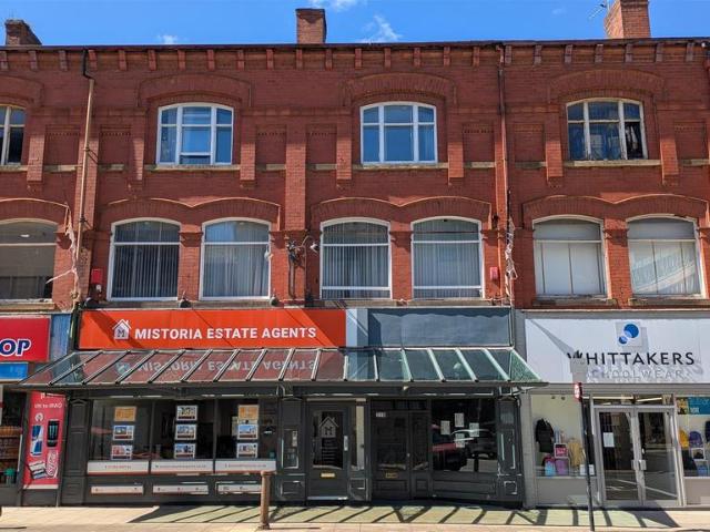 Flat for rent in The Haulgh, Lee Bank