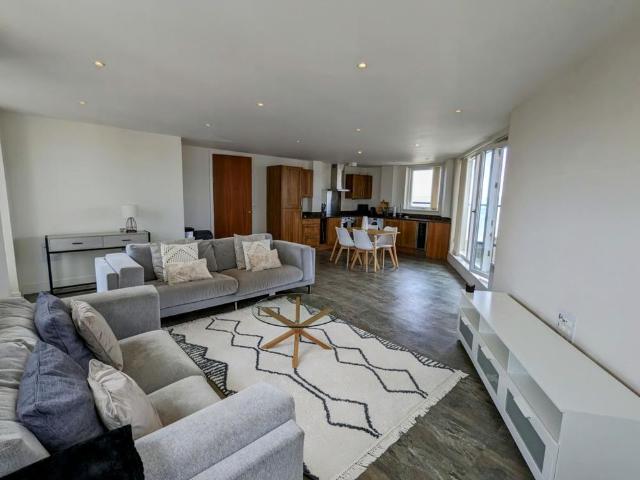 Apartment for rent in Nangreaves, Wales