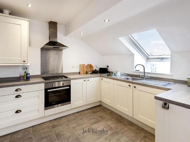 Flat for rent in St James, Sandown Park