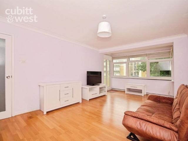 Apartment for rent in Aldrington