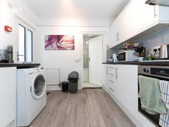 Apartment for rent in Aldrington