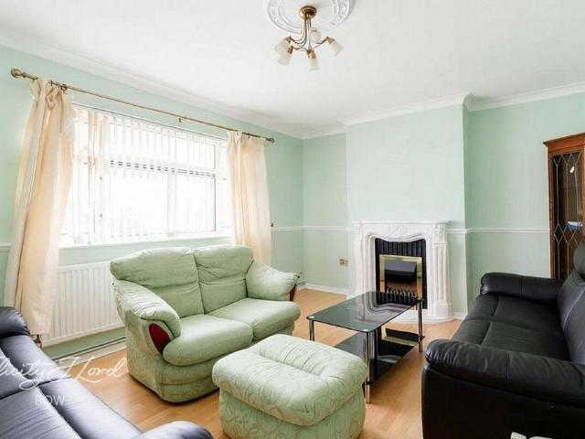 Apartment for rent in Barkingside, Greater London