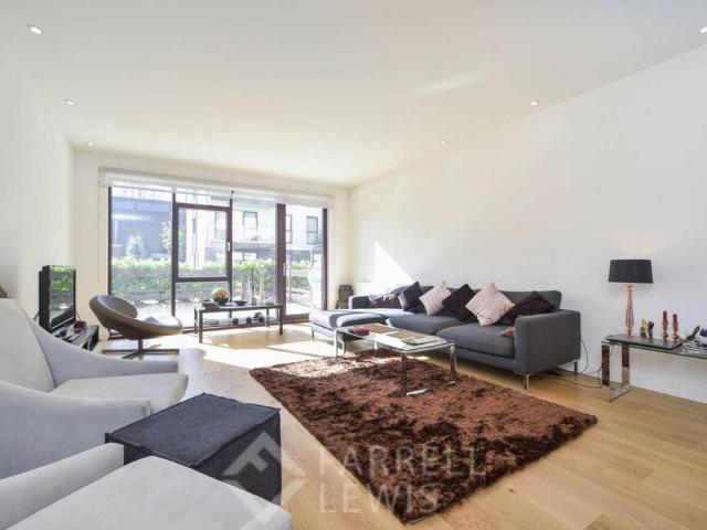 Apartment for rent in South Lambeth, Isle Of Man