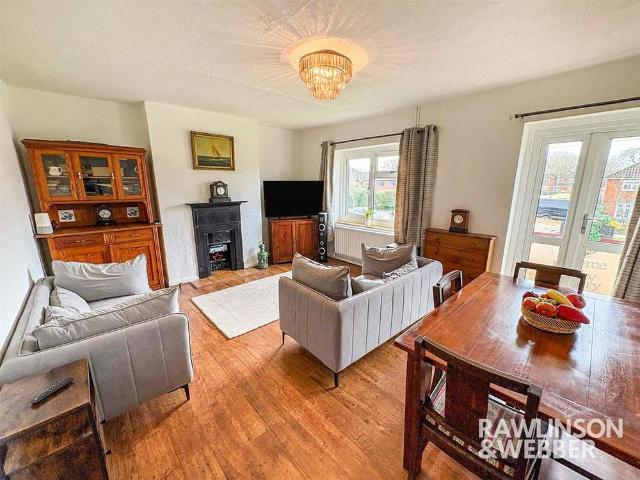Apartment for rent in Esher, Elmbridge
