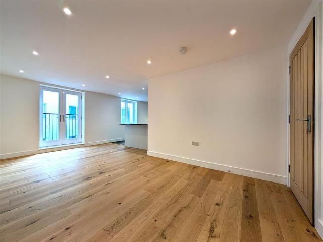 Apartment for rent in Strode, Devon