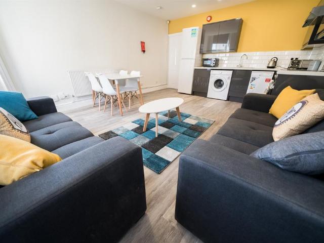 Flat for rent in Saint George's, South Yorkshire
