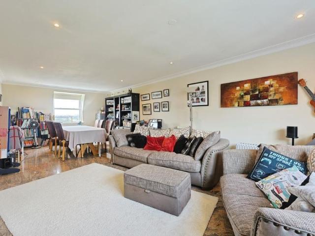 Apartment for rent in Westminster, Victoria