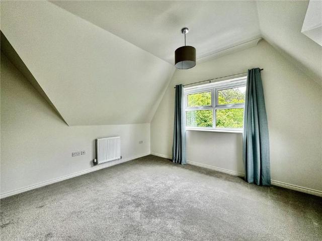 Apartment for rent in Branksome Chine, Branksome Park