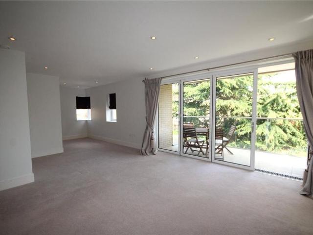 Apartment for rent in Gerrards Cross, Denham