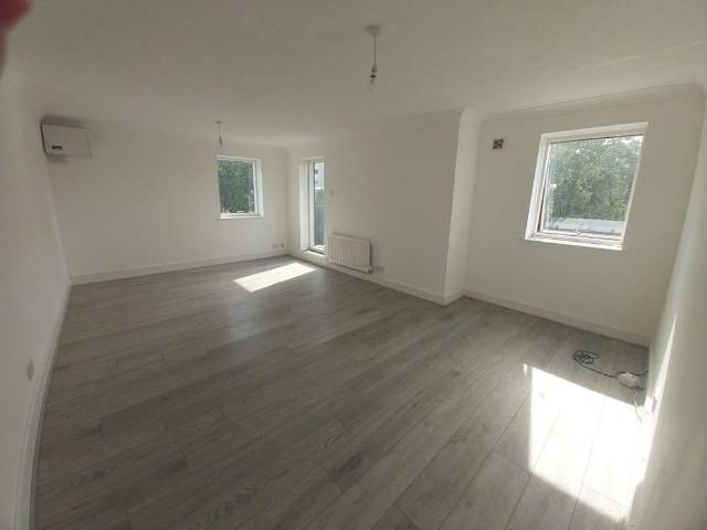 Apartment for rent in Mount Wise