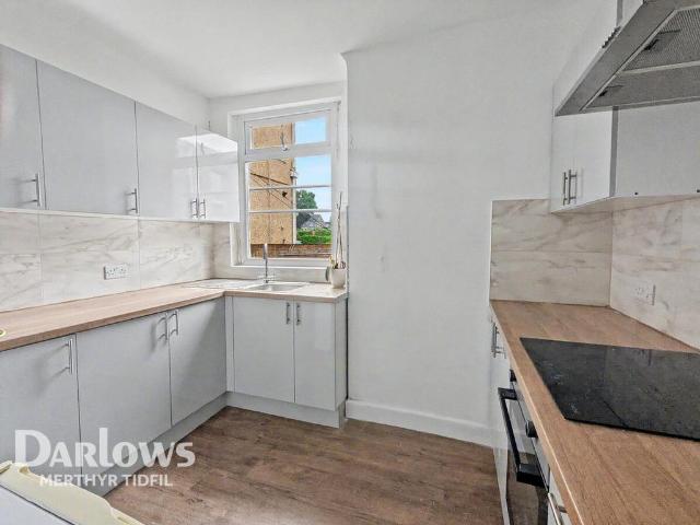 Flat for rent in Gorseinon, Wales