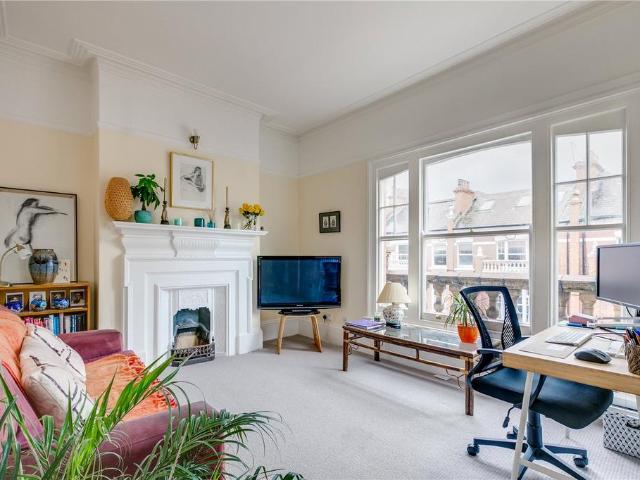 Flat for rent in Fulham, Greater London