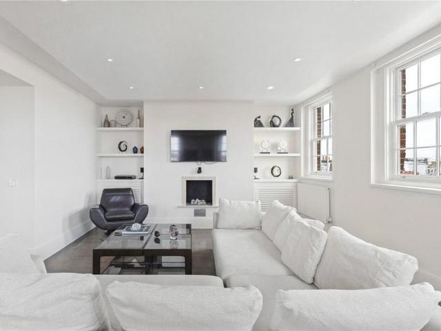 Apartment for rent in Belgravia, Greater London