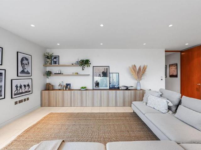 Apartment for rent in Chalk Farm, Greater London