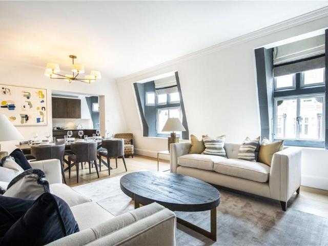 Flat for rent in Mayfair, Greater London