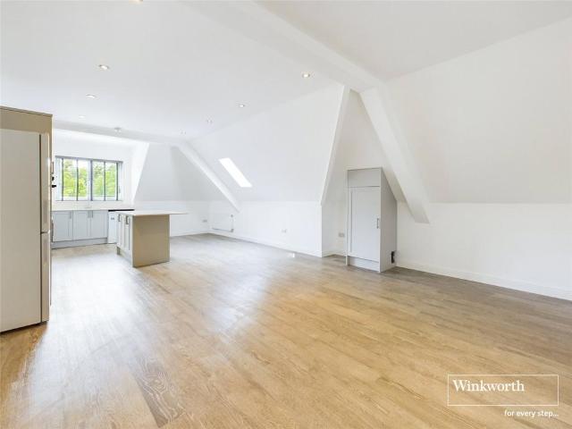 Flat for rent in Finchampstead