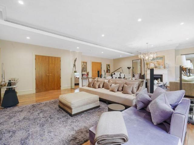 Apartment for rent in Hampstead Garden Suburb, Greater London