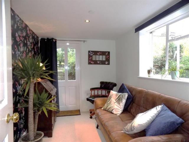 Apartment for rent in West Cliff, Acol