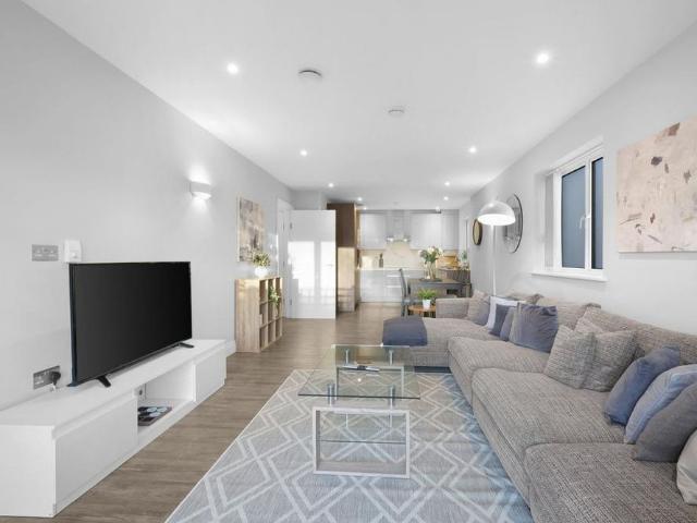 Apartment for rent in London Borough of Hounslow, Spring Grove