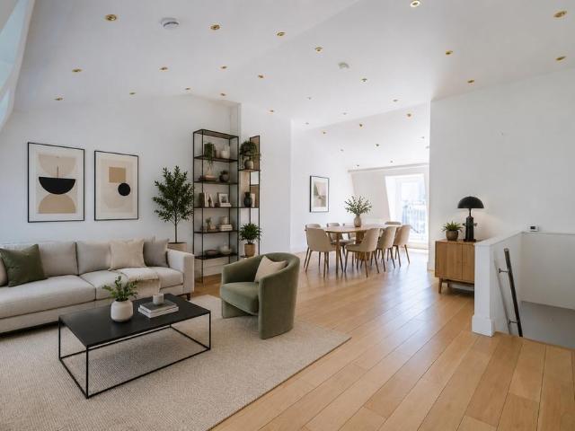 Flat for rent in South Kensington, Greater London