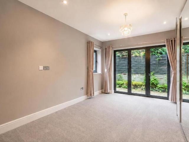 Apartment for rent in London Borough of Croydon, Purley