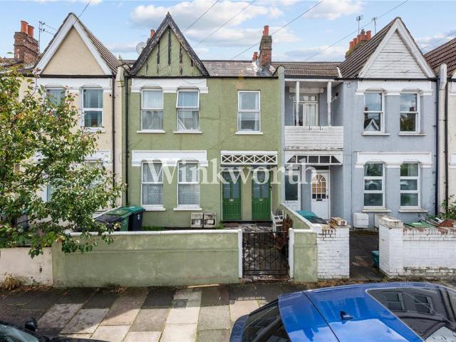 Flat for rent in Noel Park, Greater London