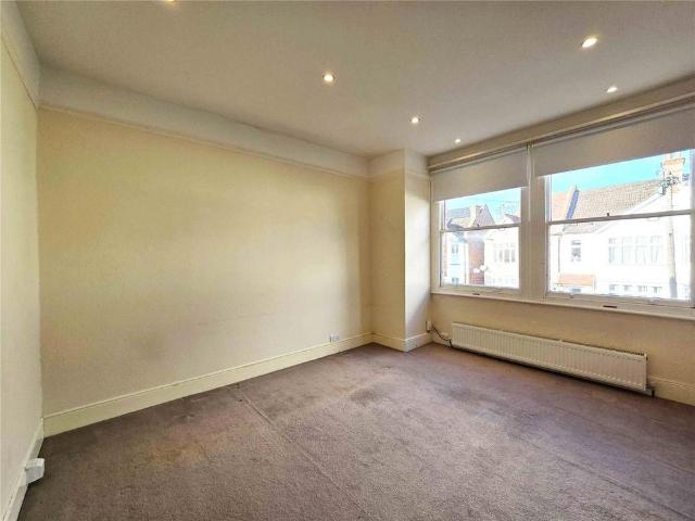 Apartment for rent in Wealdstone, Greater London