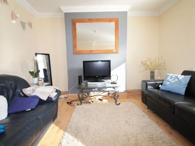 Apartment for rent in Plasnewydd, Falcon Lodge