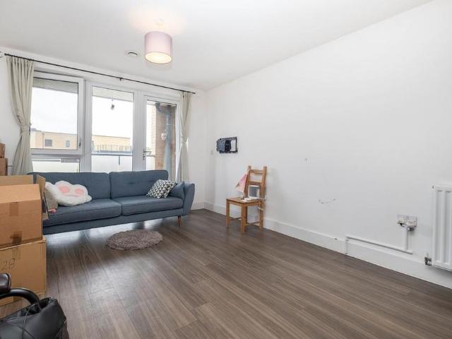 Apartment for rent in London Borough of Hounslow, Spring Grove